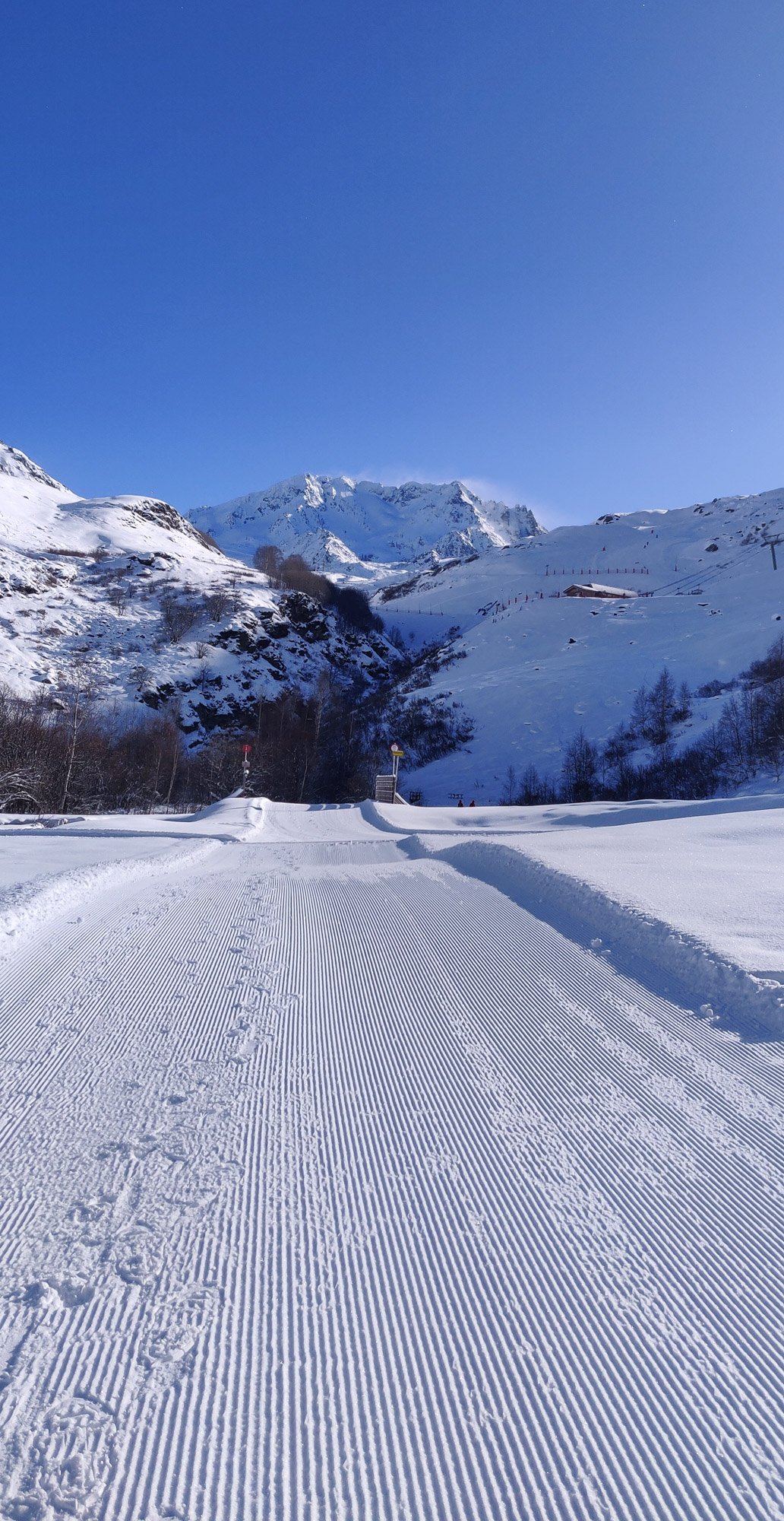 Cross-country skiing in Plan d'Eau in Les Menuires