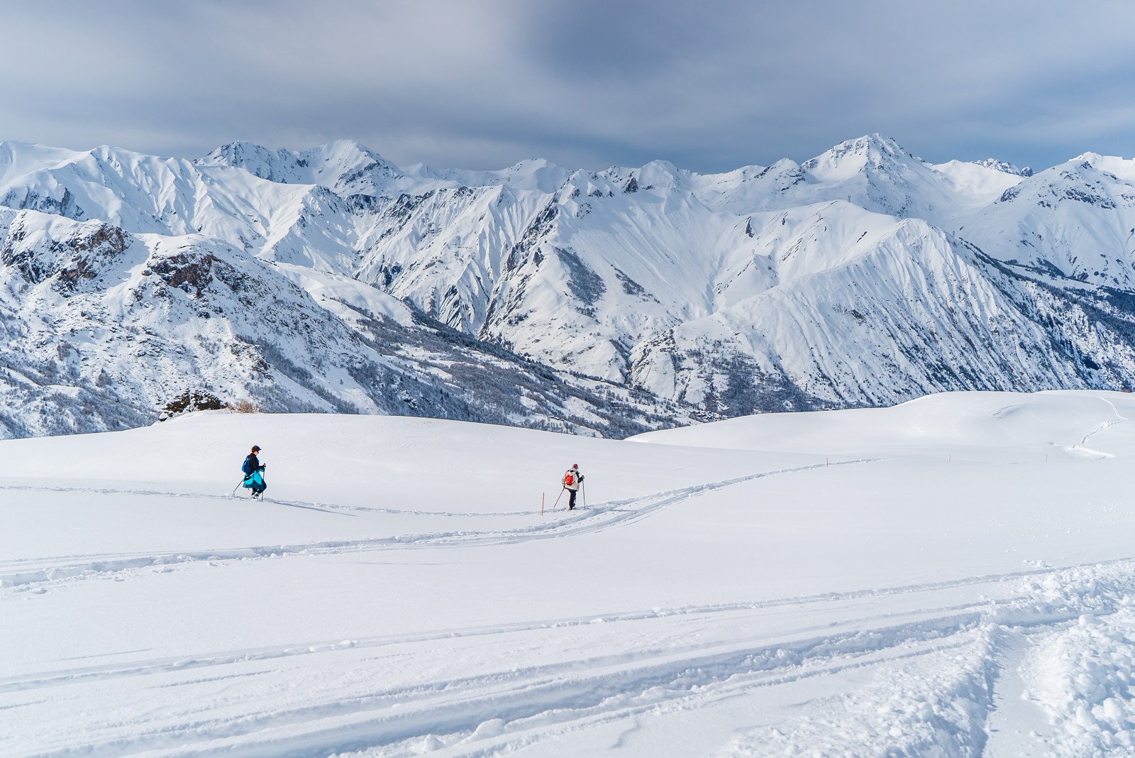 Een uitstapje met sneeuwschoenen is een briljante niet-ski-activiteit in de Belleville-vallei.